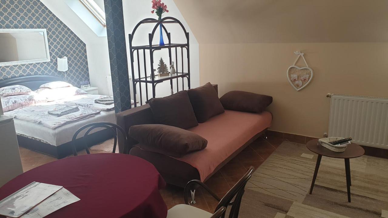 Greta Apartman Hajduszoboszlo Exterior photo